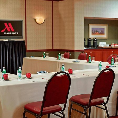 Marriott Hartford/Windsor Airport Hotell Exteriör bild